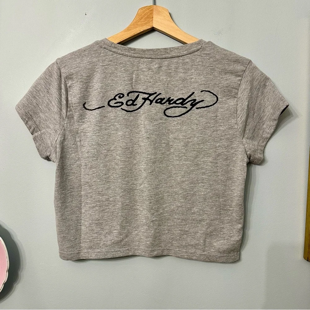 Ed Hardy Gray Cropped Top Tee Y2K Love Hearts Flash Tattoo Size Large Signature - Picture 2 of 8